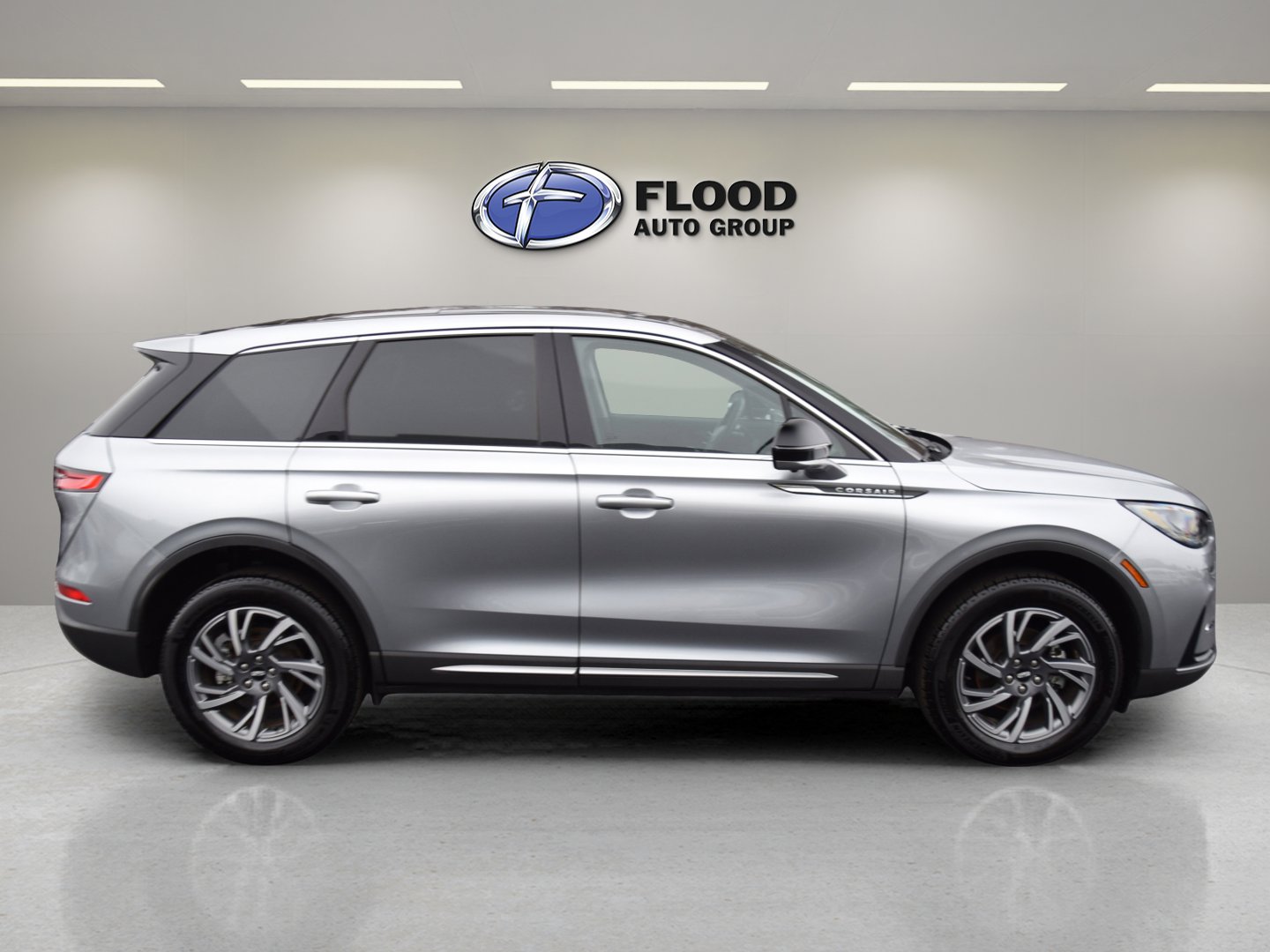 Used 2024 Lincoln Corsair Premiere w/ Equipment Group 101A image 3