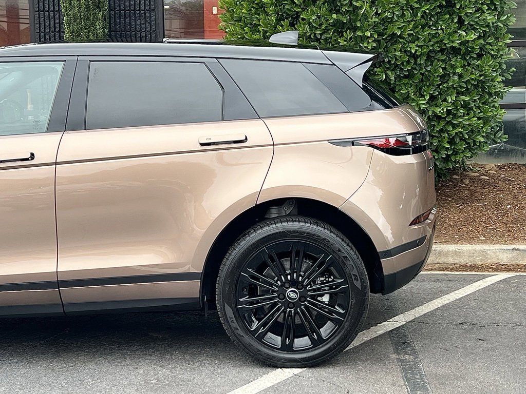 Used 2024 Land Rover Range Rover Evoque S image 11