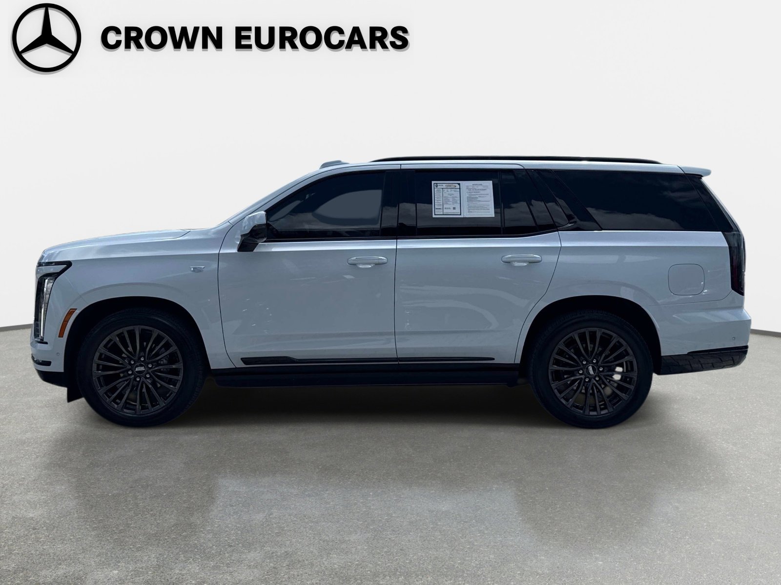 Used 2026 Cadillac Escalade Platinum Sport image 2