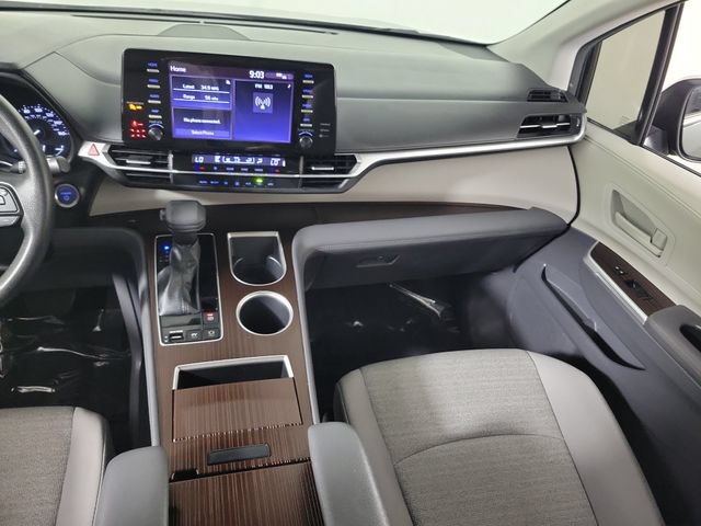 Used 2023 Toyota Sienna LE FWD image 17