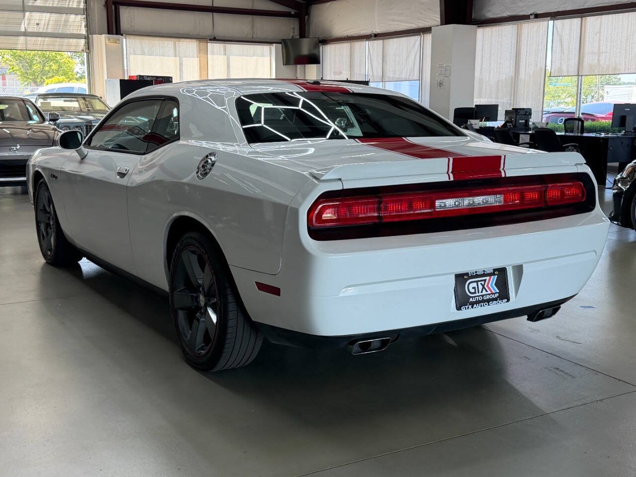 Used 2012 Dodge Challenger SXT RWD image 4