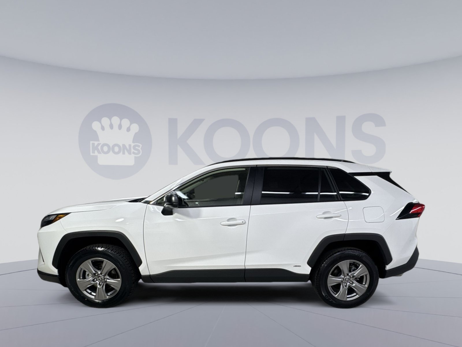 Used 2025 Toyota RAV4 LE AWD/4WD image 17