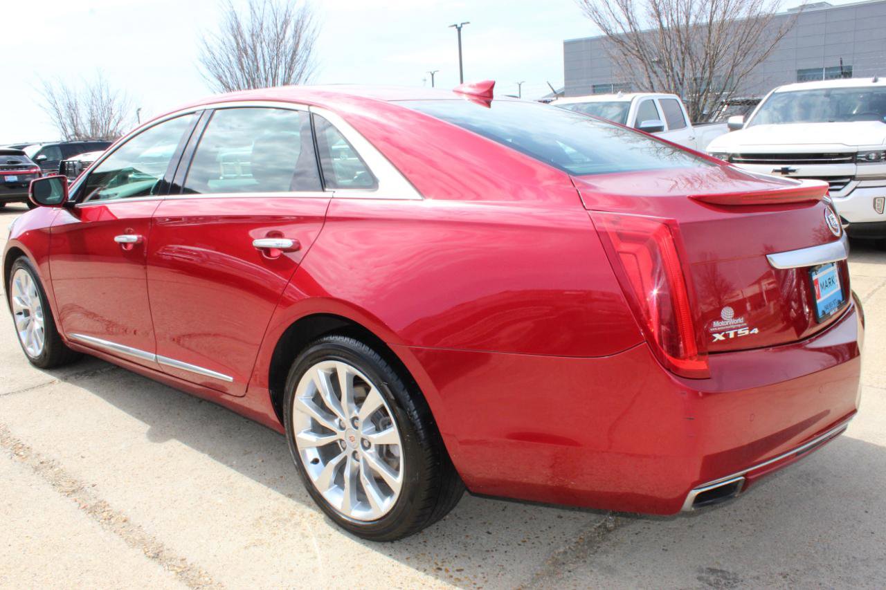 Used 2015 Cadillac XTS Luxury w/ Driver Awareness Package image 4