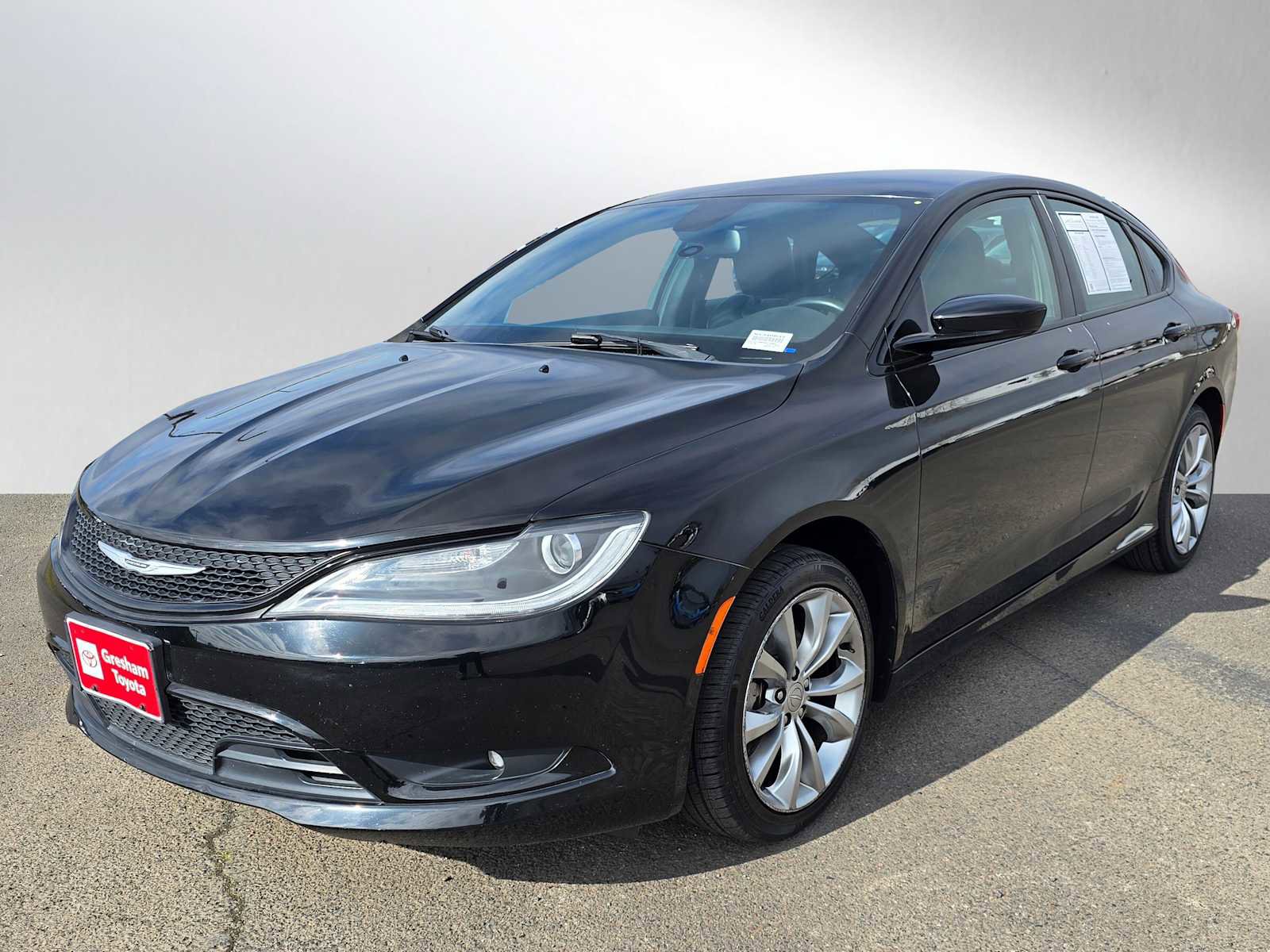 Used 2016 Chrysler 200 S image 9
