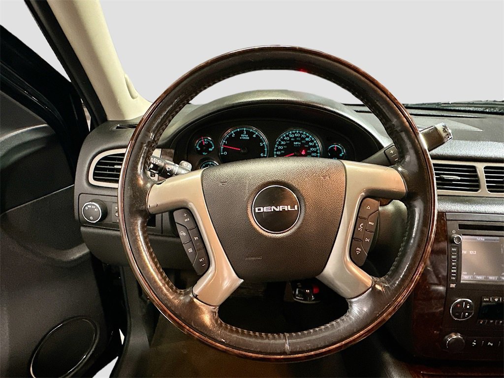 Used 2013 GMC Yukon XL Denali image 12