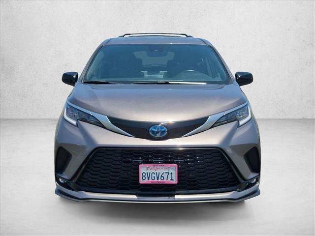 Used 2021 Toyota Sienna XSE w/ XSE Plus Package AWD/4WD image 2