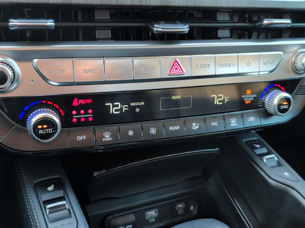 Used 2024 Kia Telluride EX AWD/4WD image 23