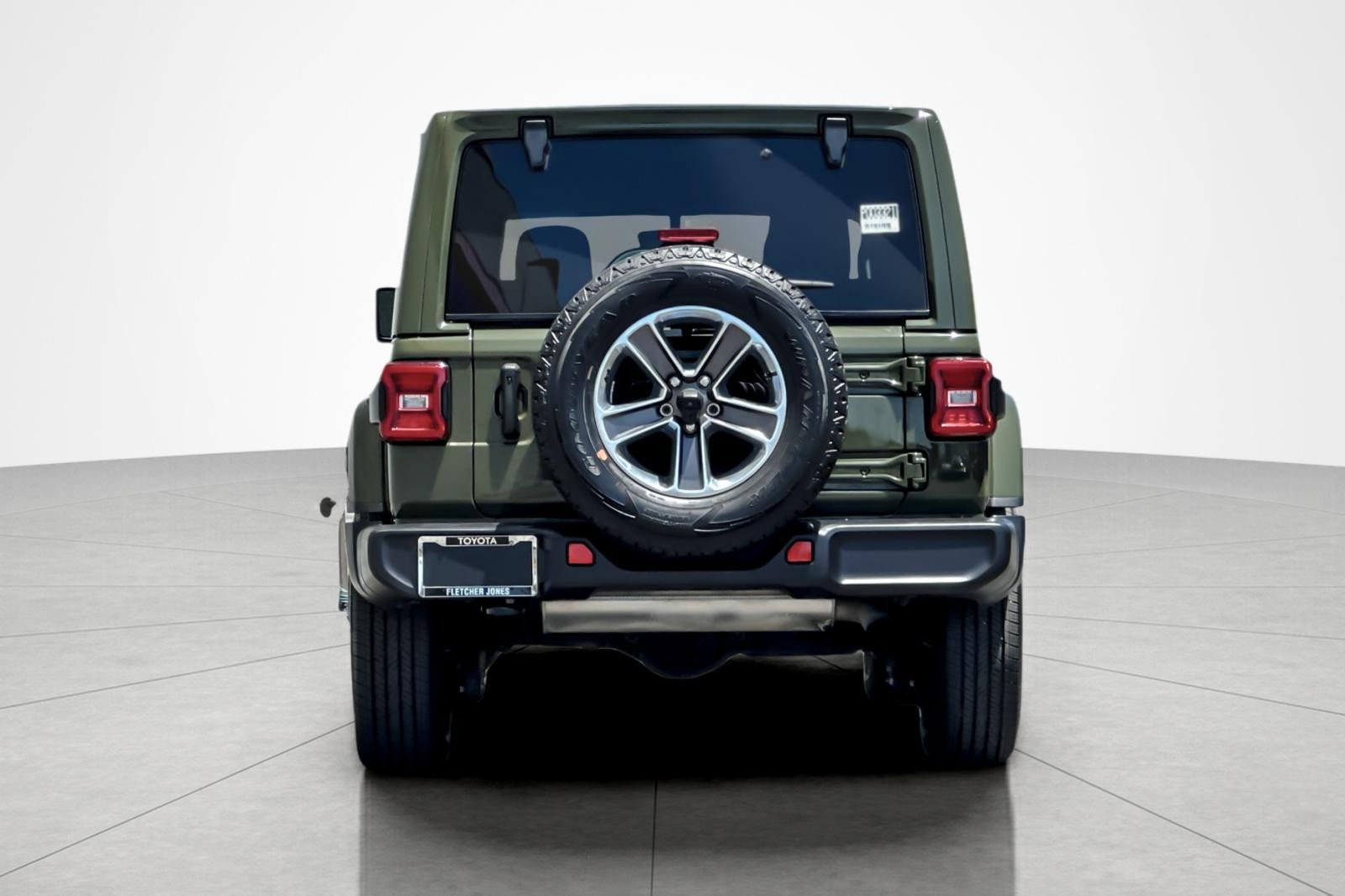Used 2022 Jeep Wrangler Unlimited Sahara w/ LED Lighting Group AWD/4WD image 4