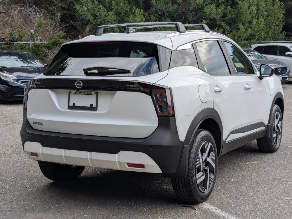 New 2026 Nissan Kicks SV w/ Cold Weather Package FWD image 5