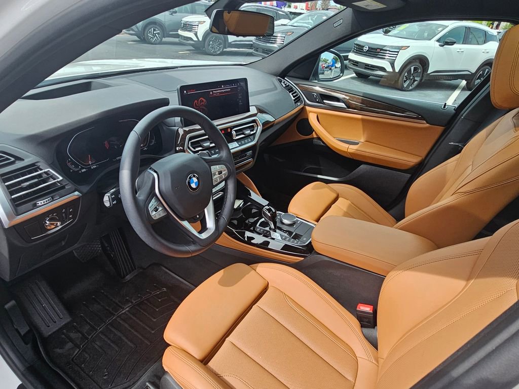 Used 2025 BMW X4 xDrive30i w/ Premium Package AWD/4WD image 18
