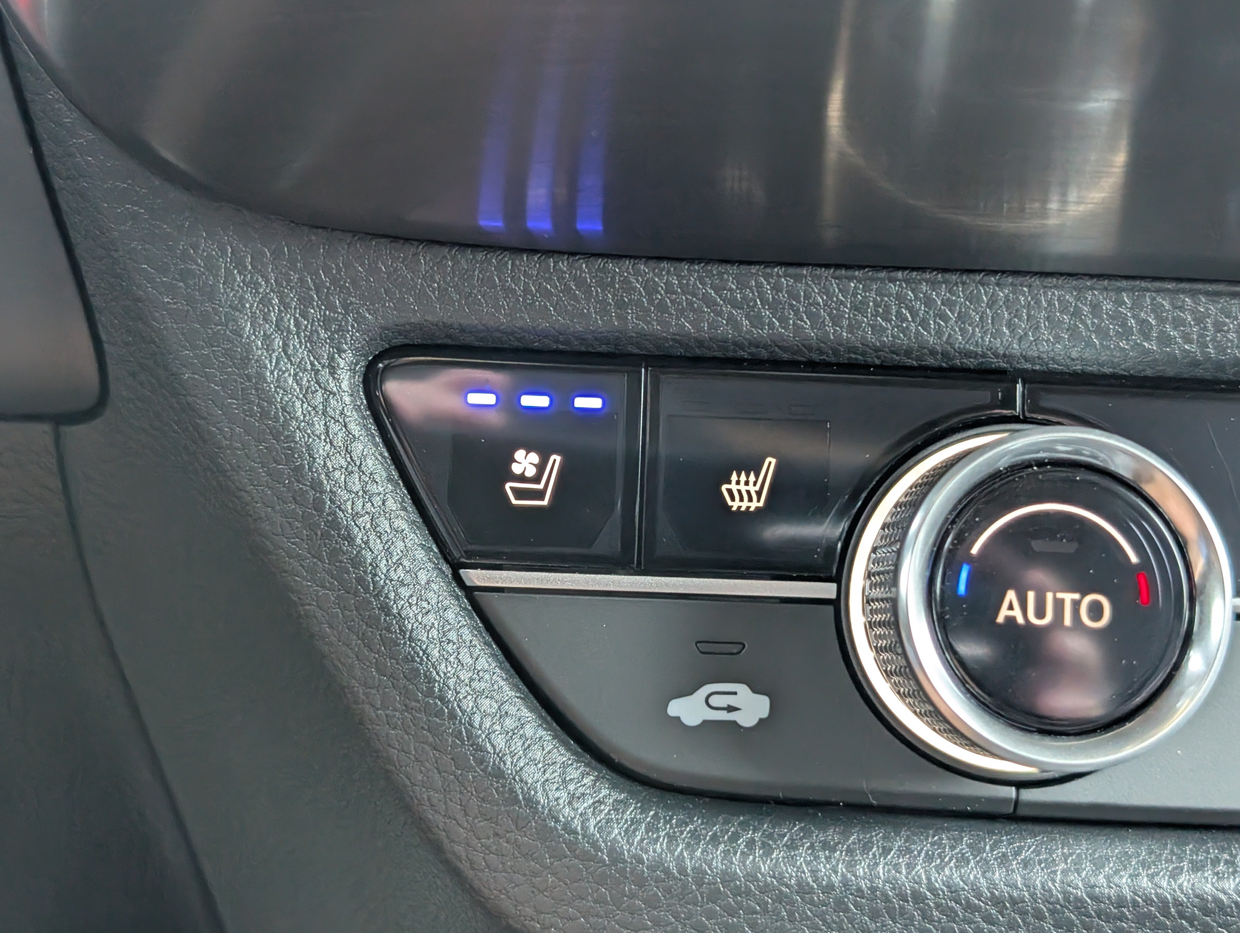 Certified 2025 Acura ADX A-Spec AWD/4WD image 17
