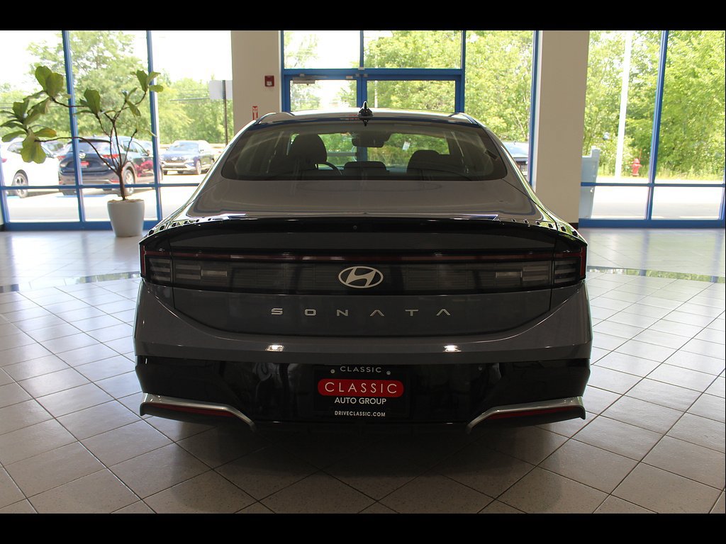 Used 2025 Hyundai Sonata SEL FWD image 6