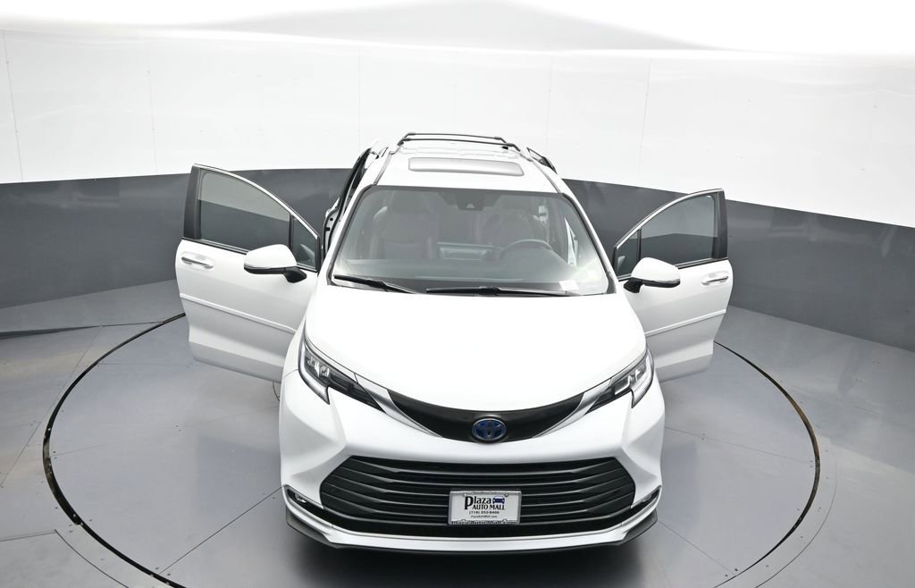 Certified 2025 Toyota Sienna Limited AWD/4WD image 48