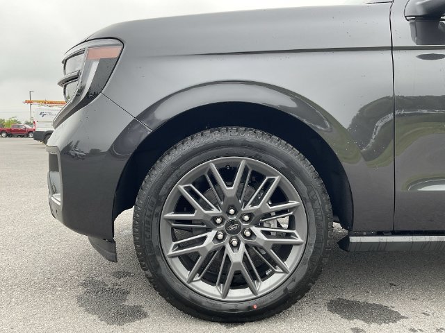 New 2027 Ford Expedition Max Platinum w/ Stealth Appearance Package AWD/4WD image 10