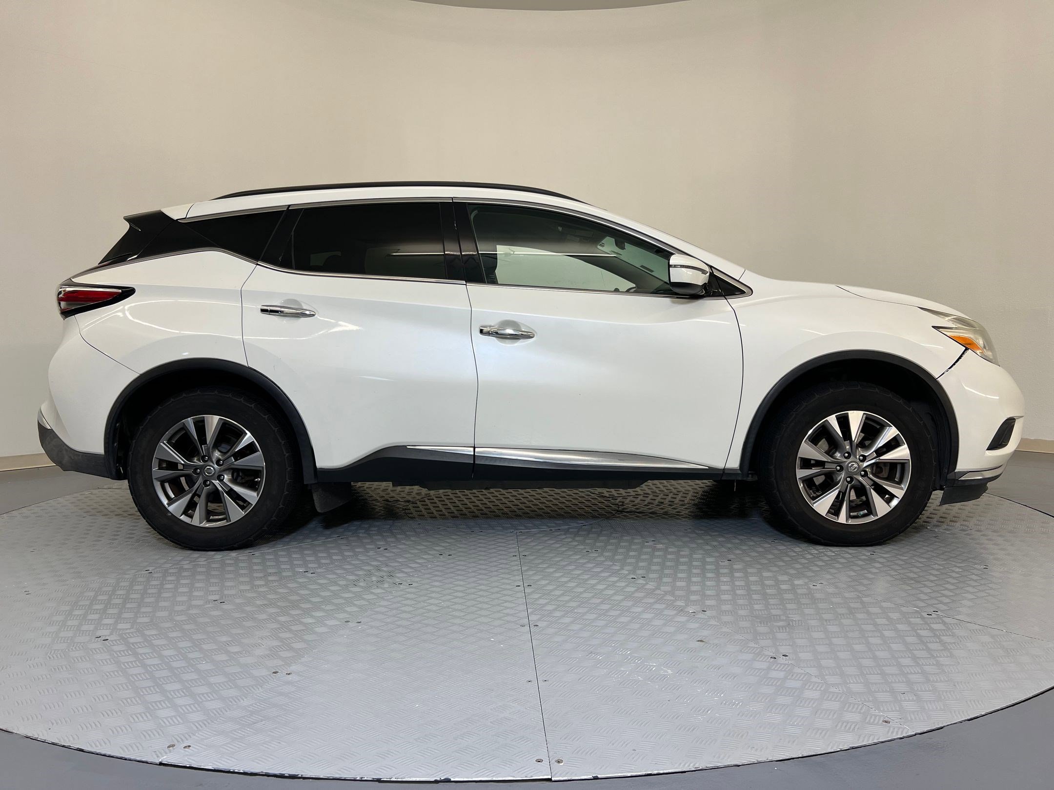 Used 2017 Nissan Murano SV image 8