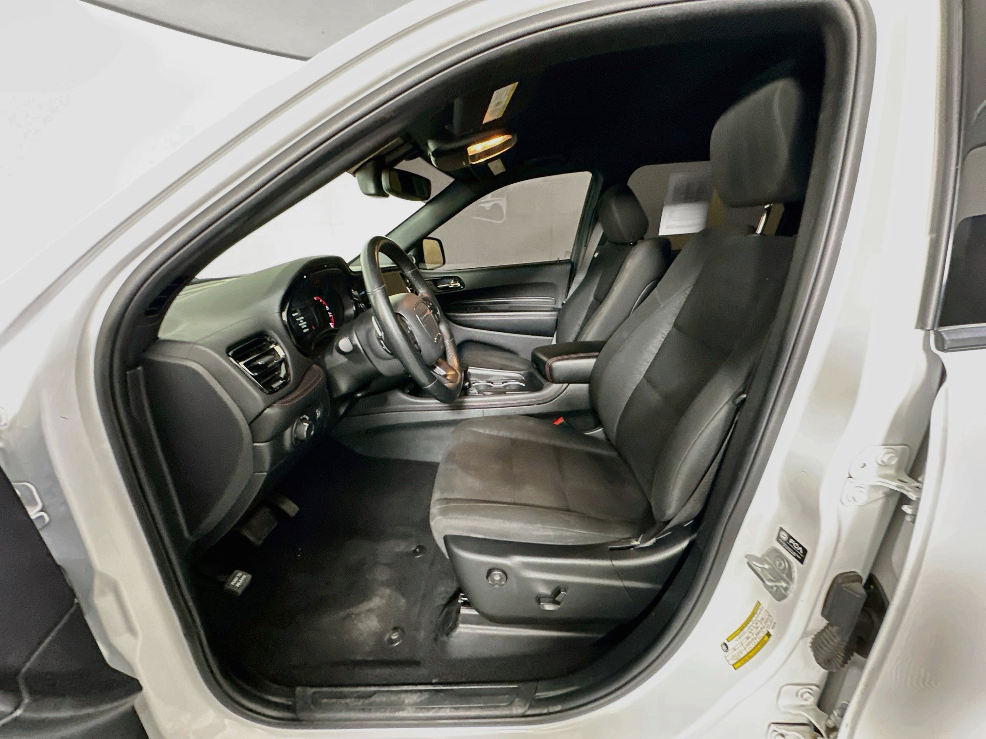 Used 2025 Dodge Durango GT RWD image 13
