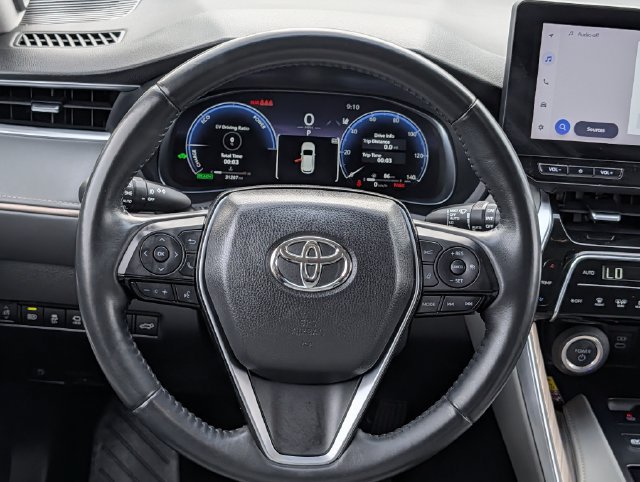 Used 2023 Toyota Venza Limited AWD/4WD image 13