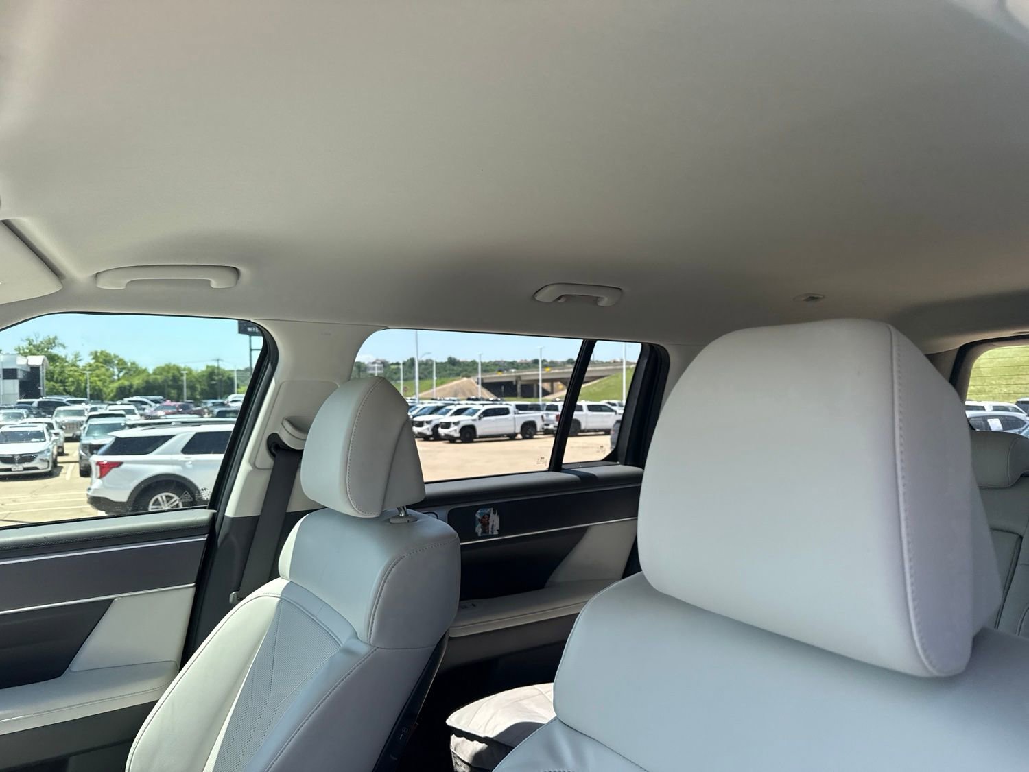 Used 2024 Hyundai Santa Fe SEL FWD image 12