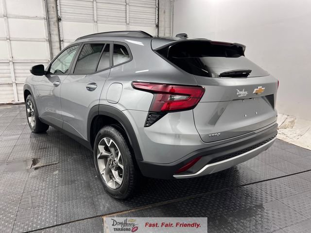 Used 2025 Chevrolet Trax LT image 6