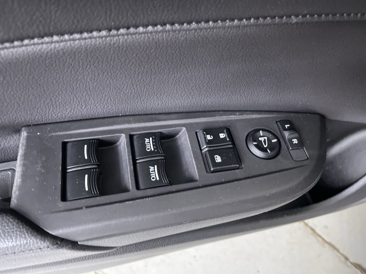 Used 2020 Acura ILX FWD image 11