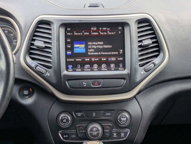 Used 2018 Jeep Cherokee Limited FWD image 18