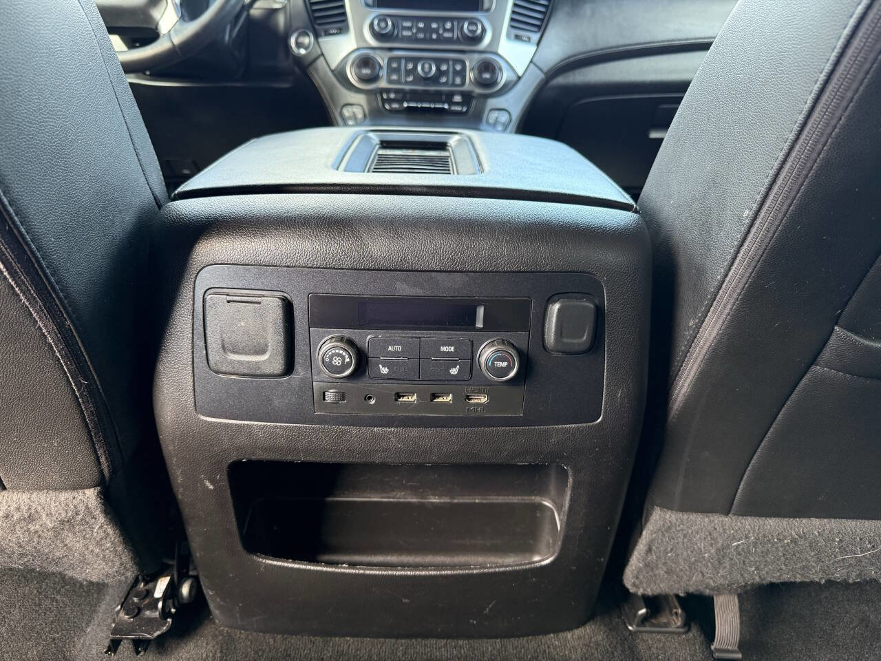 Used 2017 Chevrolet Suburban Premier image 11