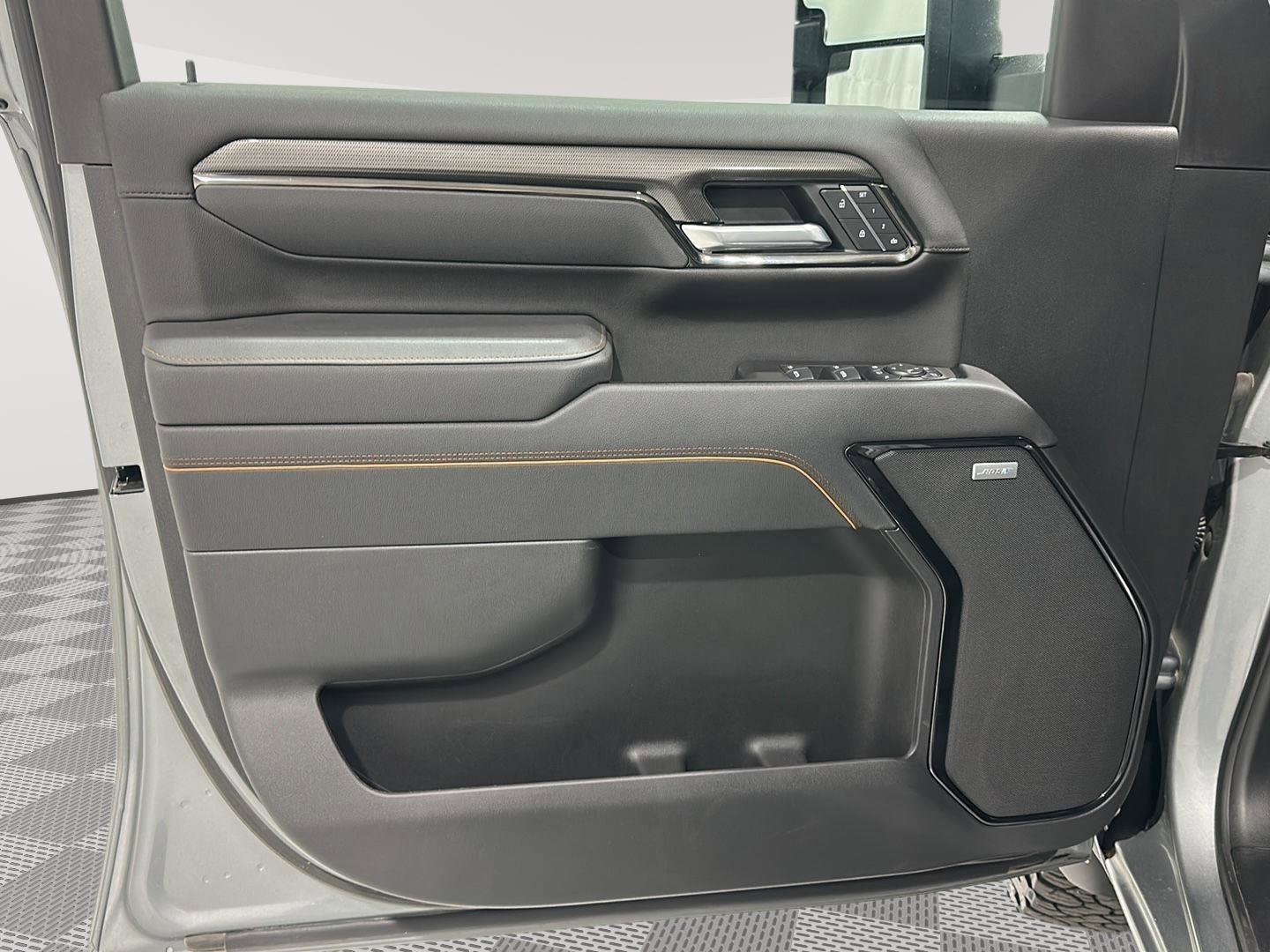 Used 2025 GMC Sierra 3500 AT4 w/ AT4 Premium Plus Package AWD/4WD image 20