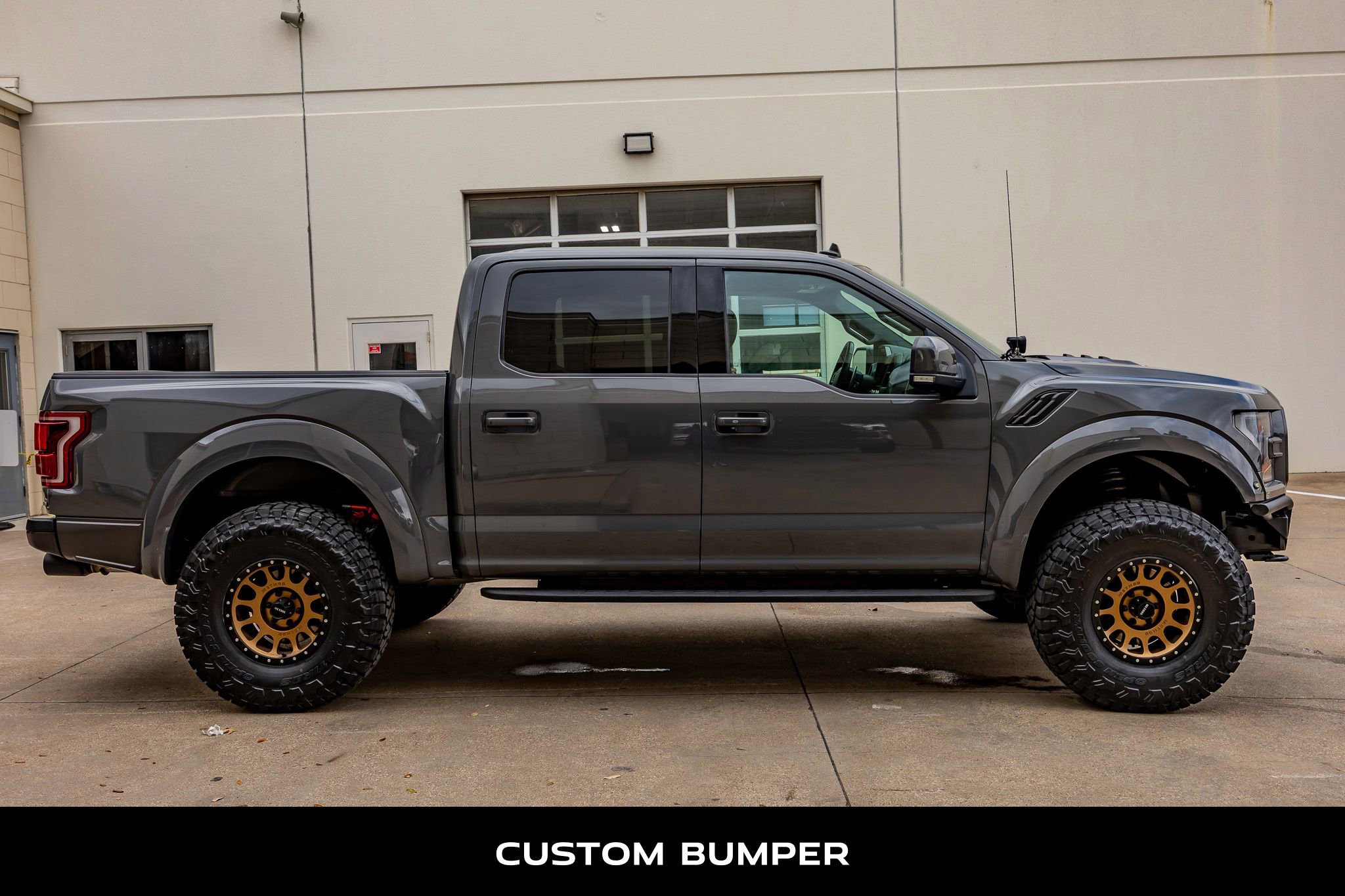 Used 2020 Ford F150 Raptor w/ Equipment Group 802A Luxury image 10