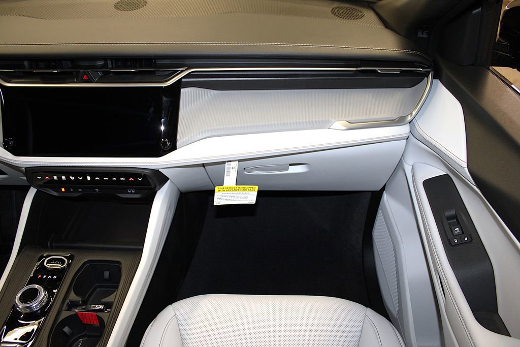New 2026 Jeep Cherokee Limited AWD/4WD image 34