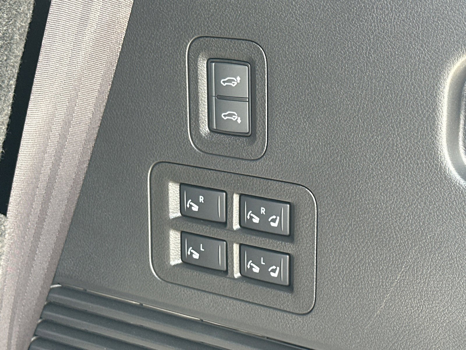 Certified 2026 Nissan Armada Platinum Reserve image 20