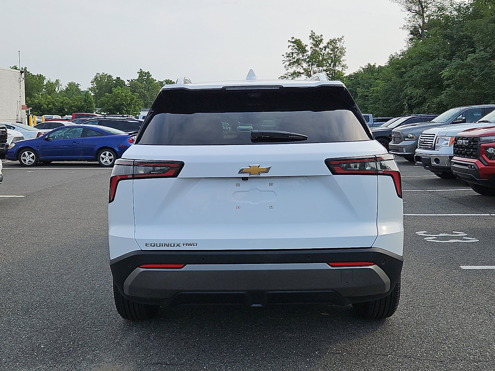 Certified 2025 Chevrolet Equinox LT w/ Convenience Package II AWD/4WD image 5