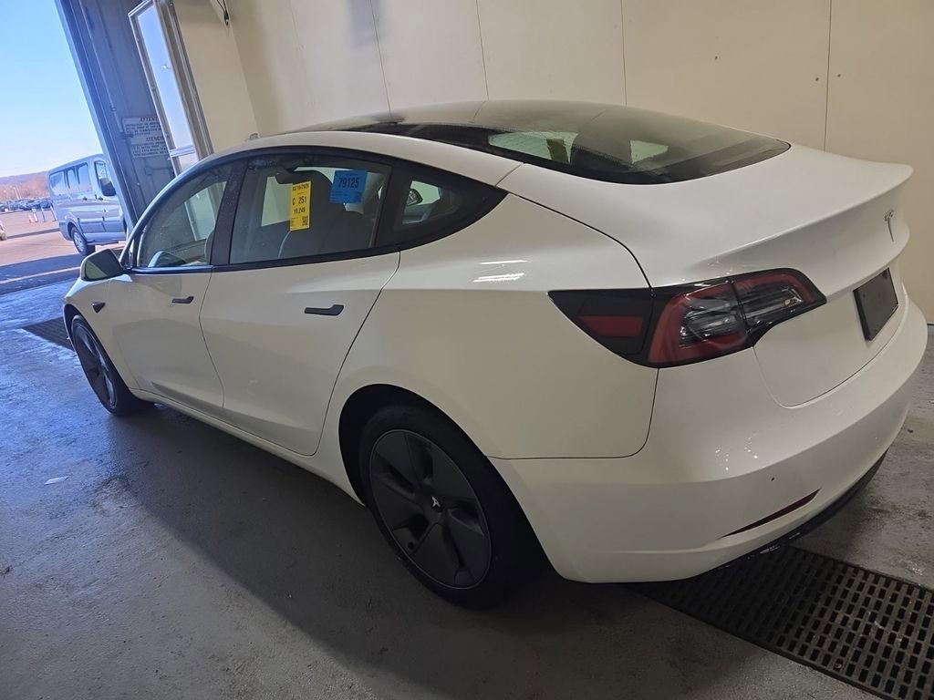 Used 2023 Tesla Model 3 Standard Range image 6