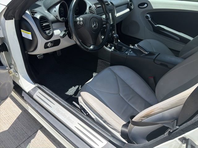 Used 2008 Mercedes-Benz SLK 280 image 4