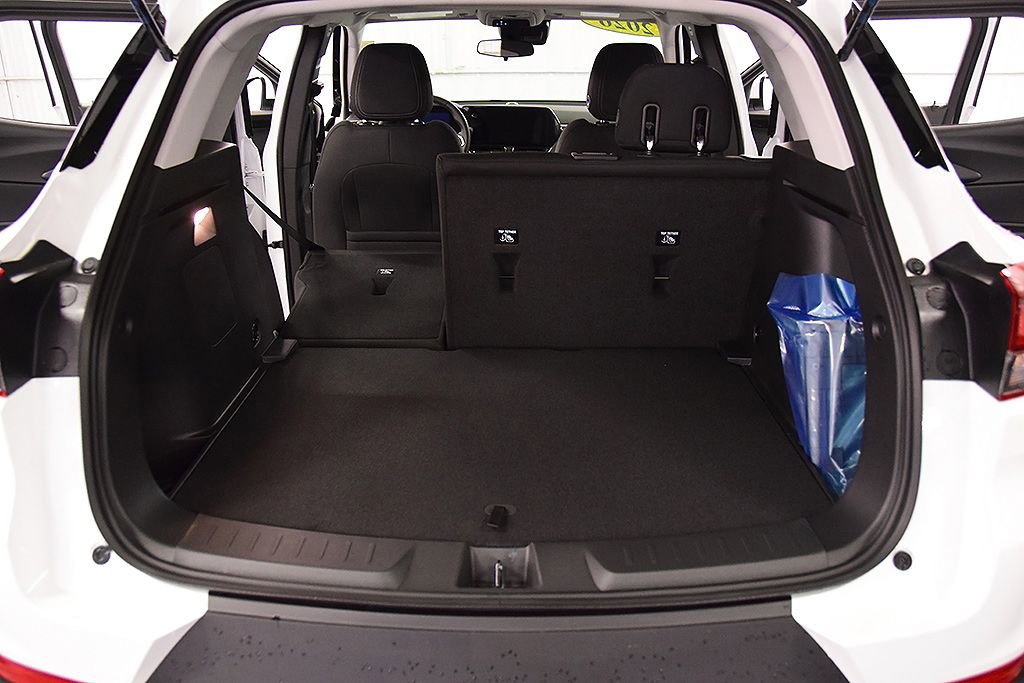 New 2026 Chevrolet TrailBlazer LT w/ LT Cold Weather Package AWD/4WD image 31