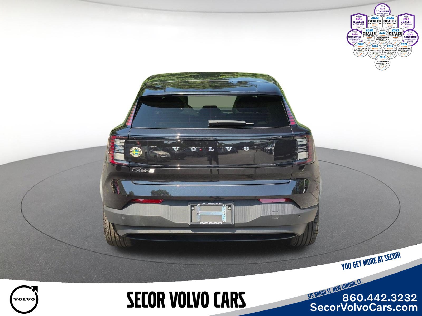 Used 2025 Volvo EX30 Plus w/ Protection Package Premier AWD/4WD image 7