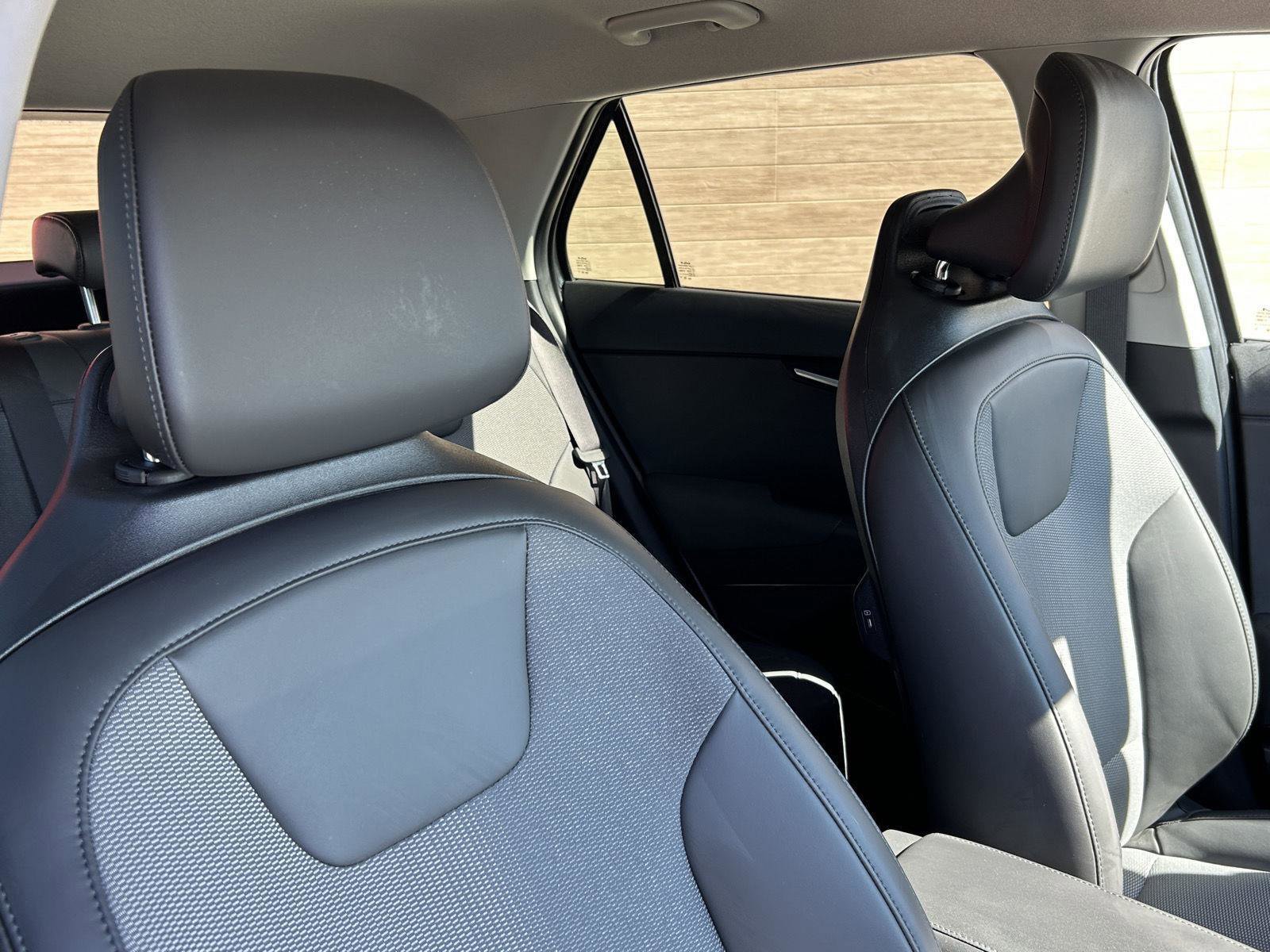 Used 2025 Kia Niro EX image 13