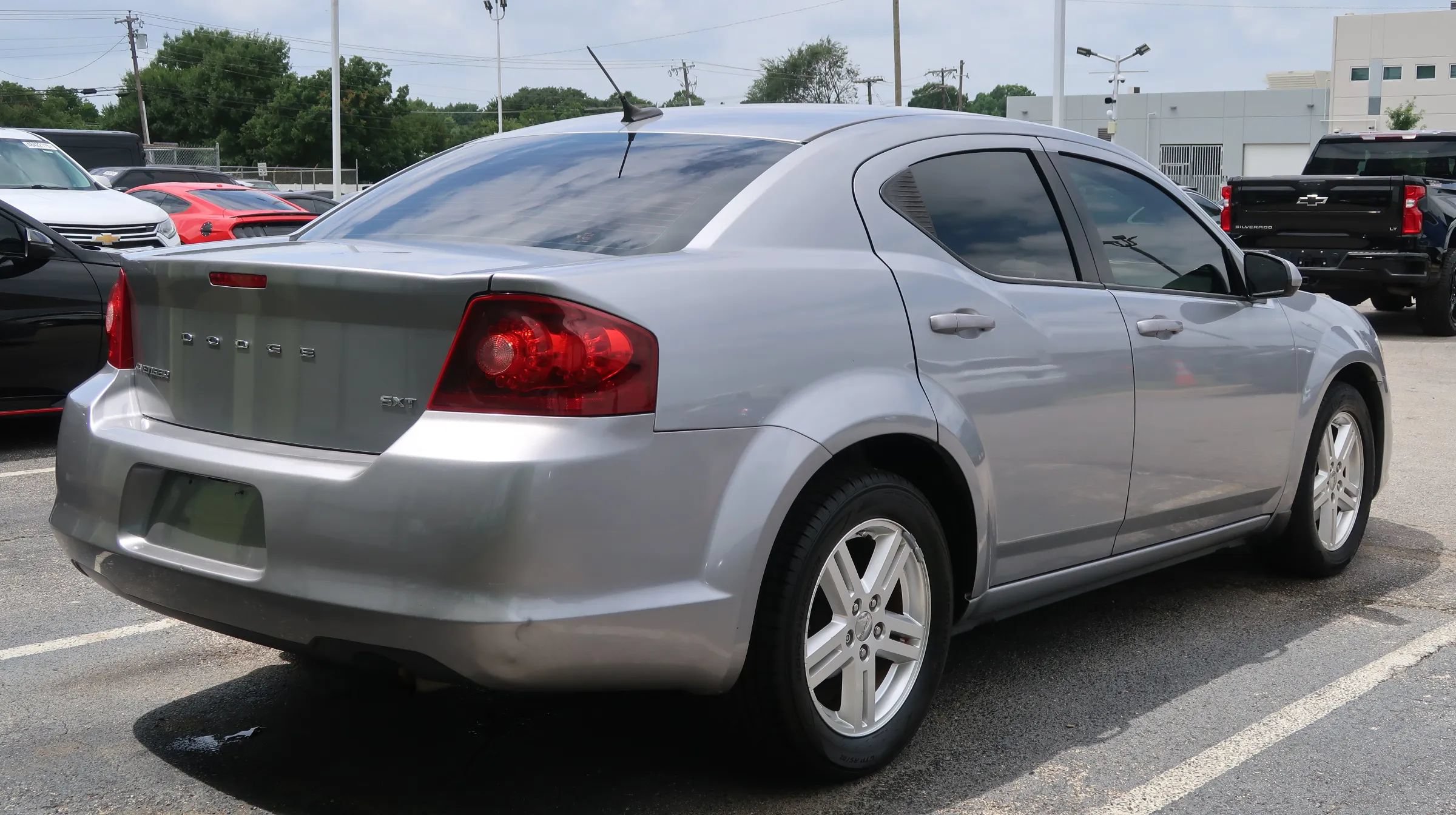 Used 2014 Dodge Avenger SXT FWD image 14