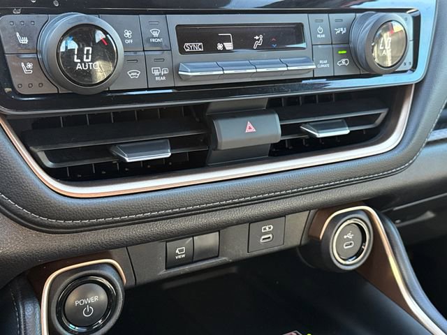 Used 2025 Toyota Grand Highlander AWD Hybrid image 28