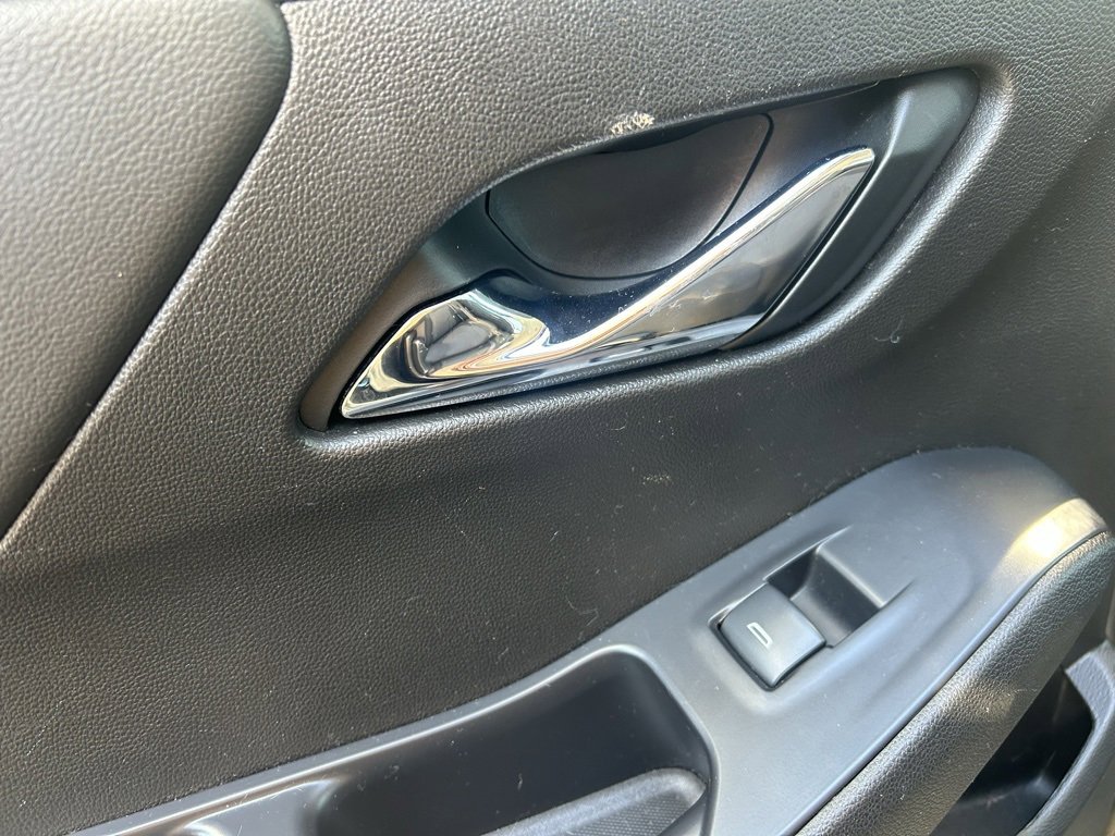 Used 2021 Chevrolet Traverse LS image 24