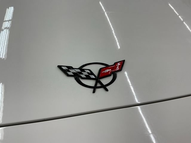 Used 2001 Chevrolet Corvette Convertible w/ Preferred Equipment Group2 RWD image 7