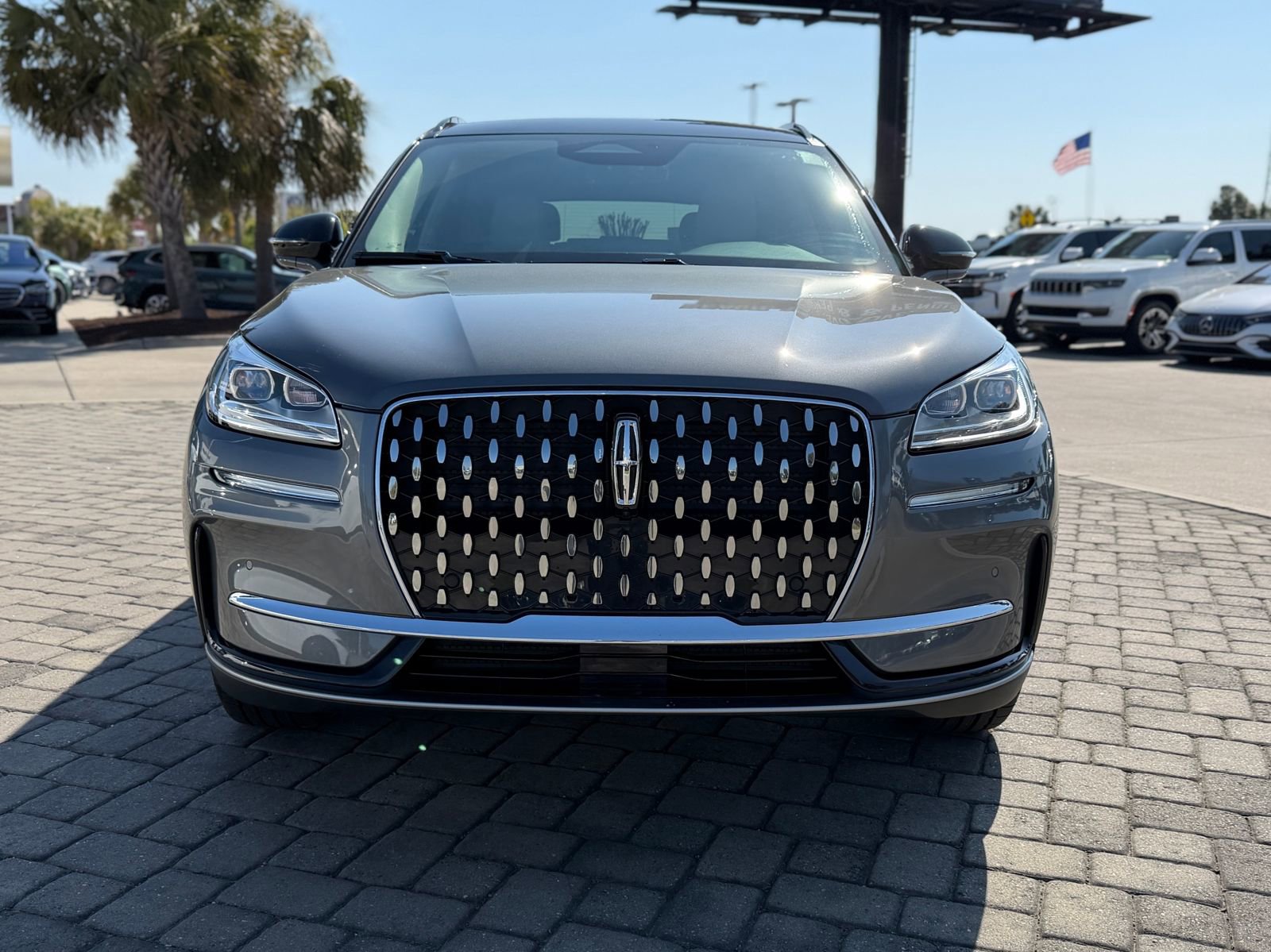 Used 2025 Lincoln Corsair Reserve image 6