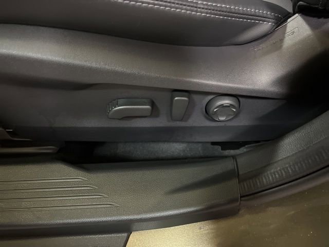 Certified 2025 Subaru Outback Limited image 53