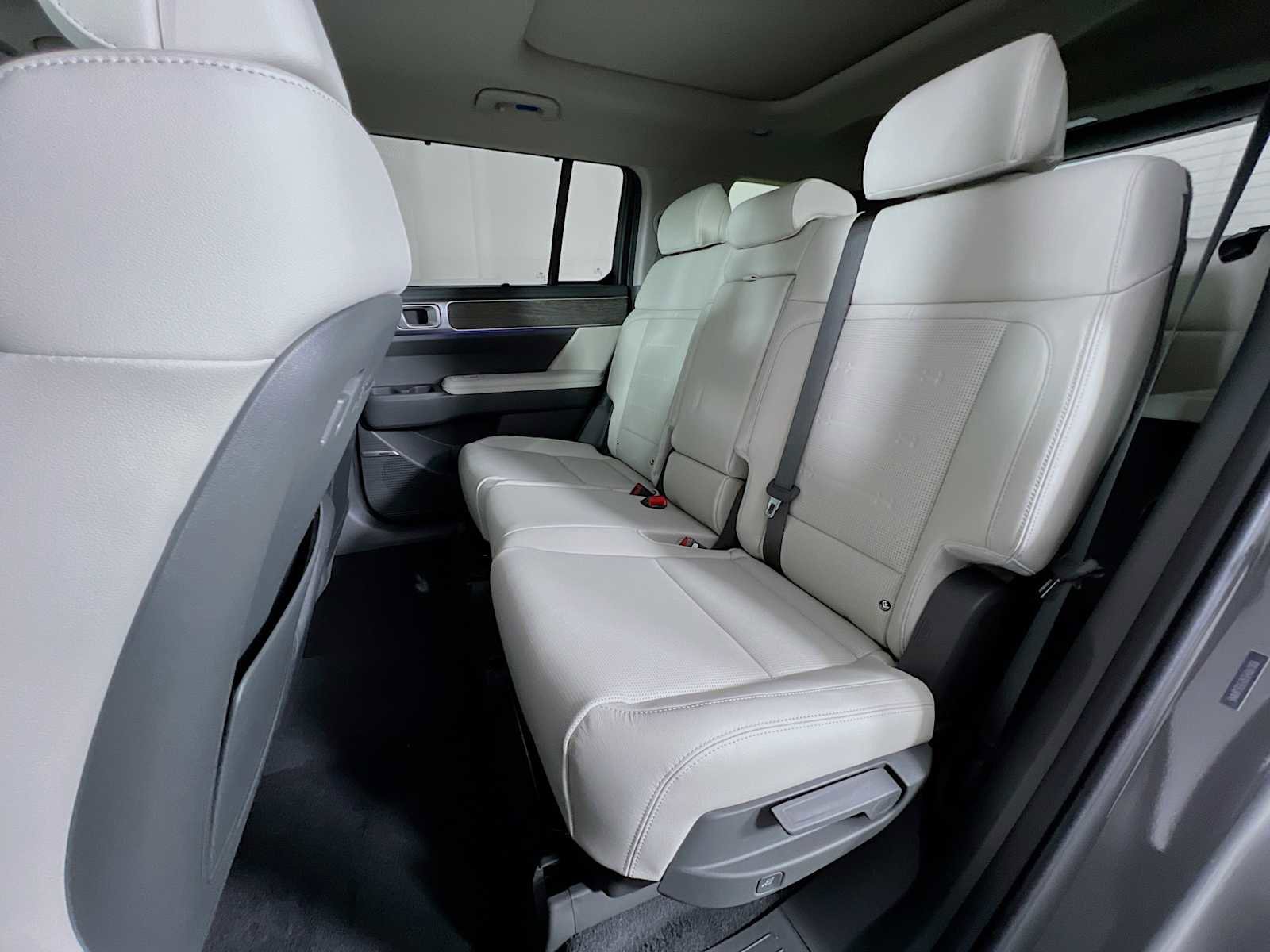 Used 2025 Hyundai Santa Fe Limited image 14