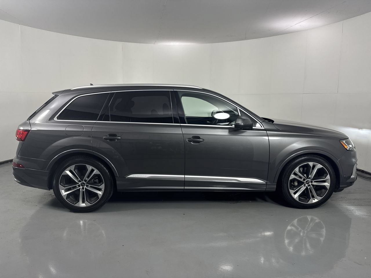 Used 2023 Audi Q7 3.0T Prestige w/ Prestige Package AWD/4WD image 38