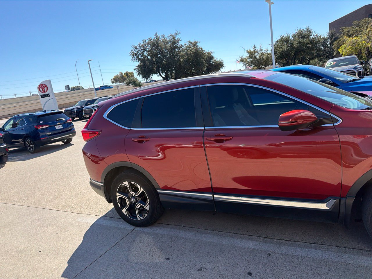 Used 2018 Honda CR-V Touring image 2