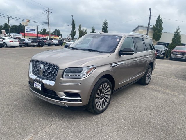 Used 2020 Lincoln Navigator Reserve w/ Luxury Package image 2