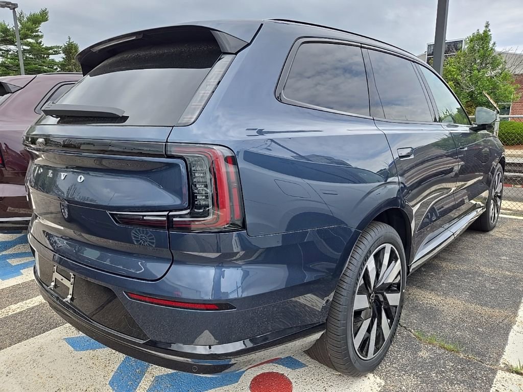 New 2025 Volvo EX90 Ultra image 6