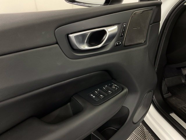 Used 2024 Volvo XC60 B5 Plus w/ Protection Package Premier AWD/4WD image 28