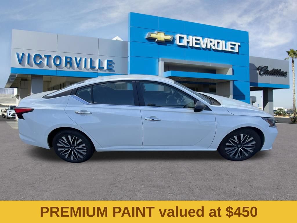Used 2025 Nissan Altima 2.5 SV FWD image 3