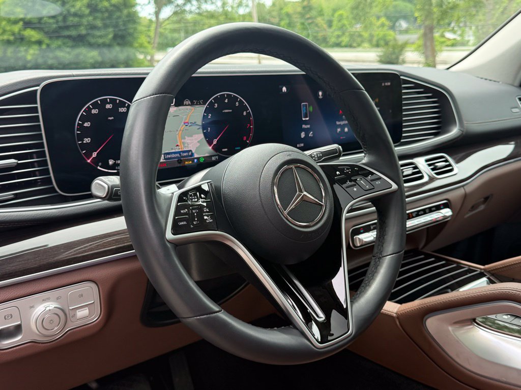Used 2026 Mercedes-Benz GLS 450 4MATIC image 12
